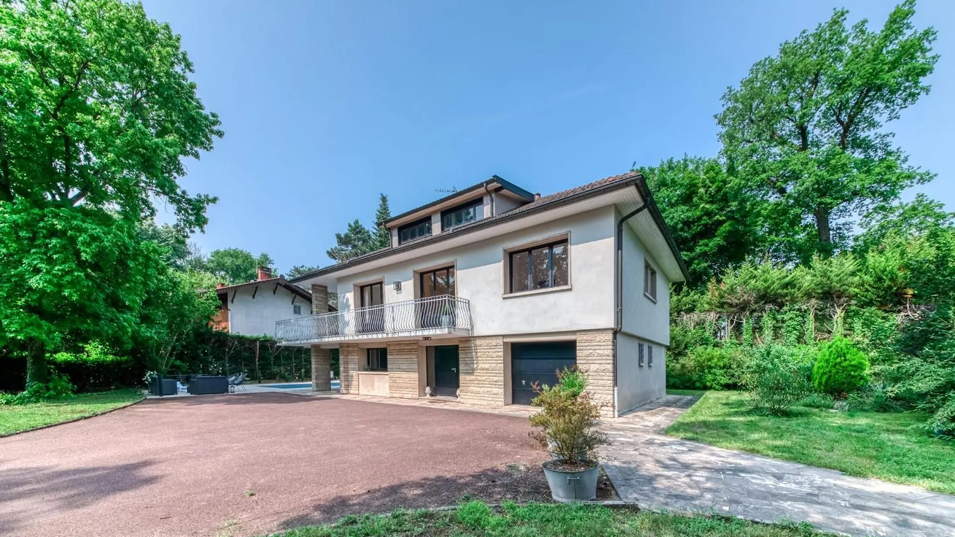 Villa Les Sabines - Welkeys Écully 0*,